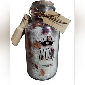 NWT Rae Dunn MOM Scented Bath Salts Jar